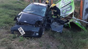 Accidente en Valle Viejo: una mujer se salvó de milagro