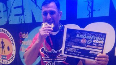 bustamante logro el titulo argentino y va al mundial