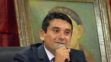 Suspendieron aumento de los funcionarios y designaciones de personal