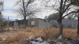Investigan un violento ataque en un asentamiento: hubo un incendio y amenazas con un machete Investigan un violento ataque en un asentamiento: hubo un incendio y amenazas con un machete
