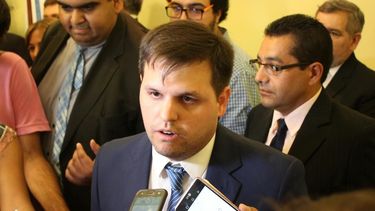 Menecier busca ayudar a los contratados que dio de baja