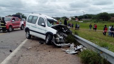 Un hombre murió en un choque frontal en la ruta 157