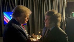 Fascinado. Trump y Milei, en Washington. El ego del presidente argentino prima sobre las razones de estado.