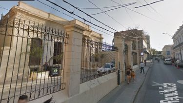 Intentaron arrebatarle la cartera a una mujer en pleno centro