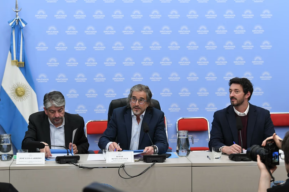 El oficialismo consiguió dictamen para tratar el Súper RIGI