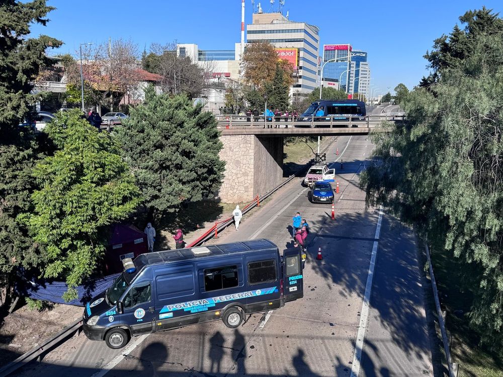 Puente. Hubo un enfrentamiento armado antes de la tragedia.