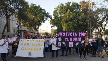 Nos parece muy raro que Claudia se haya suicidado