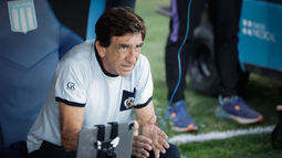 Gustavo Costas renovó su contrato en Racing: Sigo en el lugar donde quiero Gustavo Costas renovó su contrato en Racing: Sigo en el lugar donde quiero