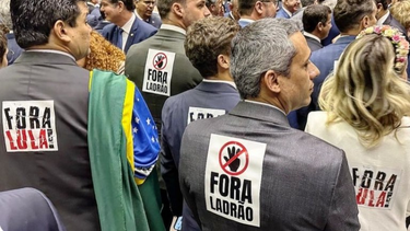 Jair Bolsonaro encabezó la protesta contra Lula.