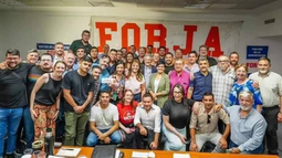 FORJA llamó a construir un gran frente democrático contra las políticas de Milei FORJA llamó a construir un gran frente democrático contra las políticas de Milei
