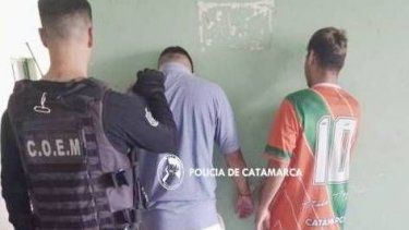 Seis arrestados por robos en varios domicilios y dentro de un colectivo