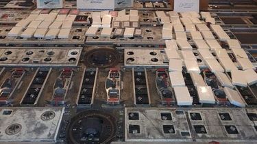 Encontraron más de 90 kilos de cocaína en un avión en Ezeiza