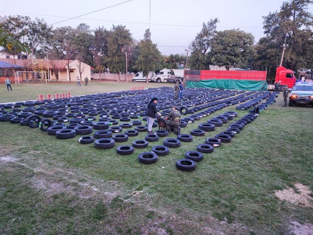 La Aduana secuestró más de 800 cubiertas