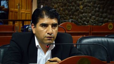 El ex senador Marcelo Cordero pide asumir en lugar de augusto Barros.&nbsp;