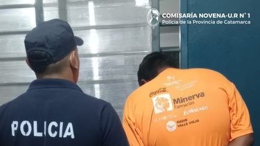 un joven fue detenido tras amenazar a su propia madre en la capital