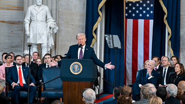 las primeras medidas que anuncio donald trump tras asumir como presidente de estados unidos