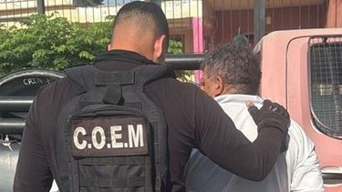 Aprehendieron a un hombre por violar una orden de restricción y amenazar a su expareja