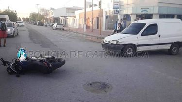 Una moto y una camioneta protagonizaron un siniestro vial en La Paz