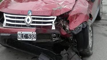 Automovilista volcó luego de chocar con un poste en el norte