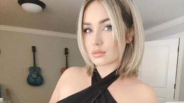 Stephanie Matto﻿