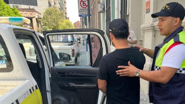 detuvieron a un policia catamarqueno en tucuman con mas de 5 kilos de marihuana