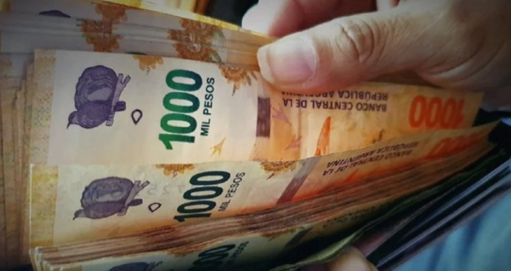 El Consejo del Salario se reúne para discutir aumentos en el mínimo.
