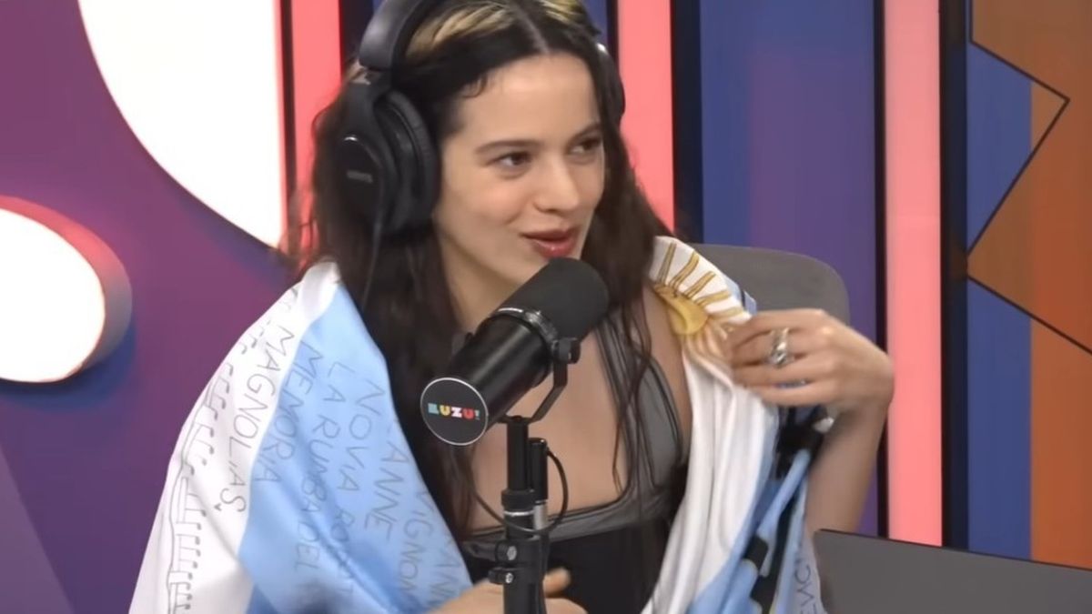 Rosalía pidió perdón por compartir un video contra la Selección argentina