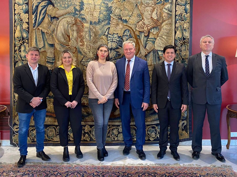Rubén Dusso se reunió en Buenos Aires junto a Bárbara Figueroa Sandoval y otras autoridades.&nbsp;