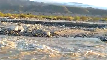 Rio grande, la crecida deja sin aceso a docentes.