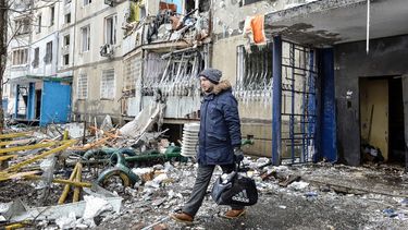 rusia mantiene el cerco alrededor de kiev mientras avanza sobre otras ciudades