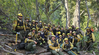brigadistas catamarquenos continuan acompanando los trabajos para contener el incendio en la patagonia