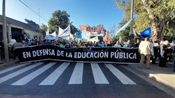 Una marea en medio de la tempestad. Apuntes sobre la marcha universitaria Una marea en medio de la tempestad. Apuntes sobre la marcha universitaria