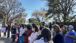 Personal no médico pide equiparación salarial