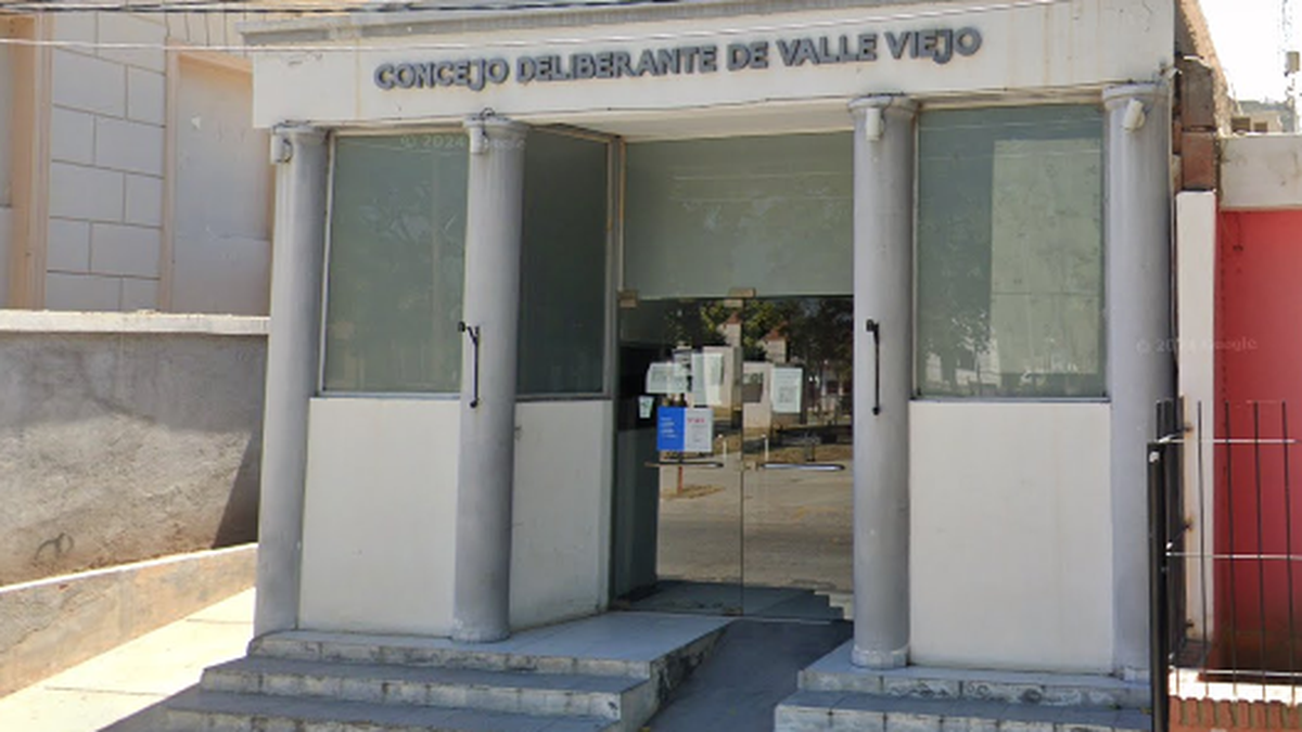 Tensa sesión en el CD de Valle Viejo por el viaje de la intendenta