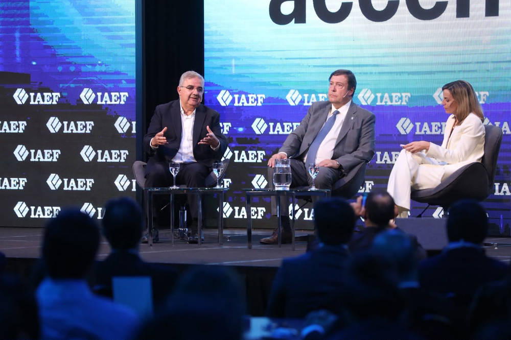 Raúl Jalil expuso «La mirada de los Gobernadores» en el 43° Congreso Anual de la IEAF