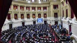 El oficialismo busca aprobar Zona Fría y Ley Hojarasca y frenar la interpelación a Manuel Adorni