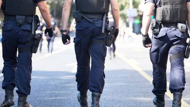 Policías. Otro efectivo policial involucrado en un hecho de violencia.