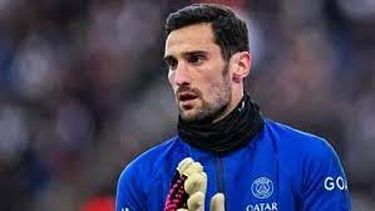 arquero de psg fue internado en grave estado
