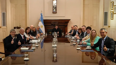 javier milei se reunio con su gabinete antes del cierre de campana en moreno