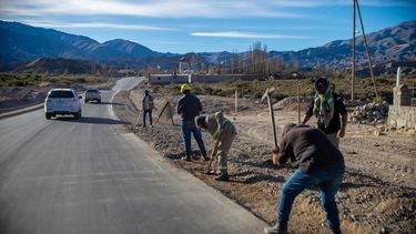 Se inauguró el asfaltado en Barranca Larga
