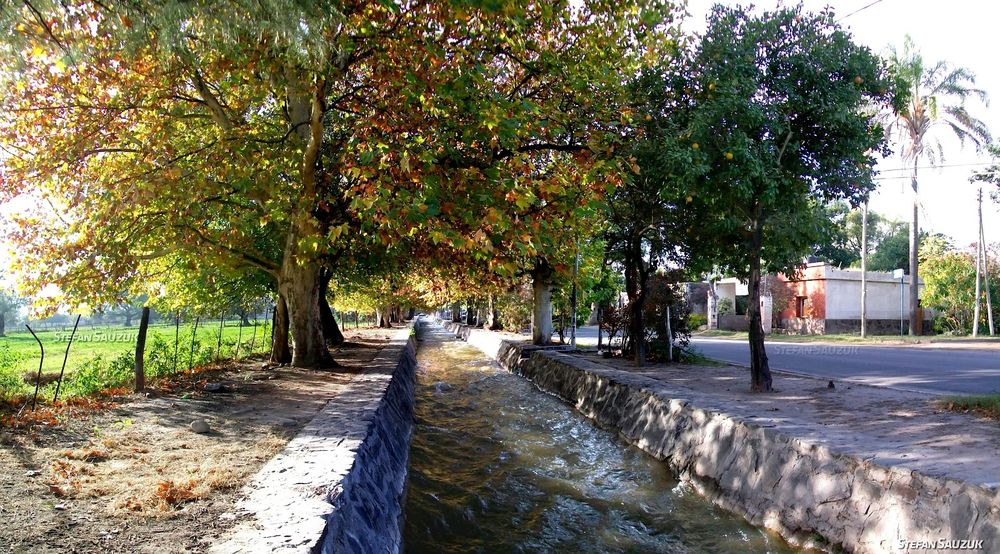 Canal. Presenta un notable estado de deterioro en su infraestructura.