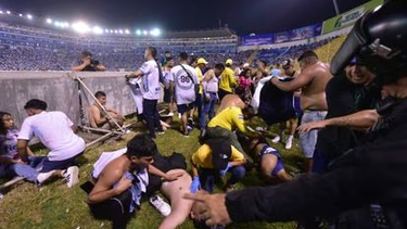 Tragedia en El Salvador, al menos 12 personas murieron en un estadio de fútbol