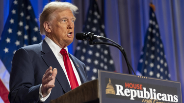 trump amenaza con aranceles de hasta el 25% si no se concreta la compra de groenlandia