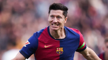 El Barcelona se impuso ante el Alavés y no le pierde pisada el Real Madrid, líder de La Liga