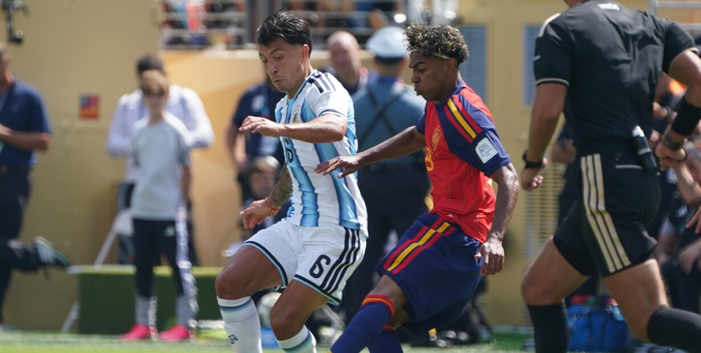 Argentina y España igualan sin goles al término de la primera etapa