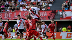 River Plate venció 1-0 a Barracas Central en el inicio del Torneo Apertura River Plate venció 1-0 a Barracas Central en el inicio del Torneo Apertura