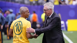 Romário pide salida del DT