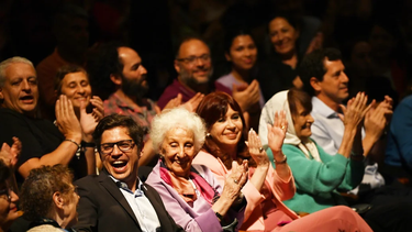 CFK y Kicillof coincidieron en un acto de Abuelas