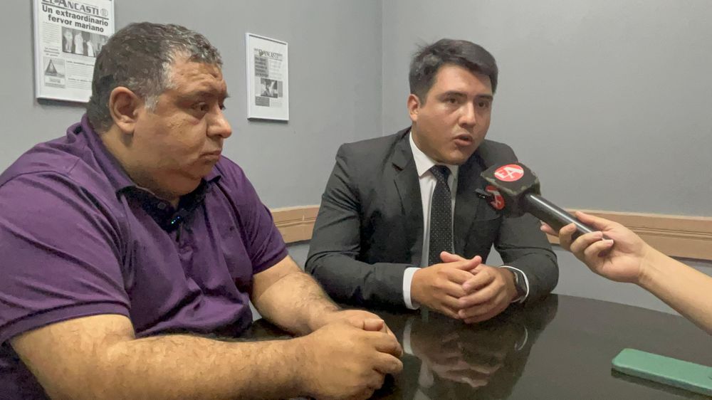 Abogados. Vélez y Álvarez expusieron presuntas maniobras de Cortez.