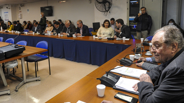 dictamen a favor del consenso fiscal y podra tratarse en la primera sesion